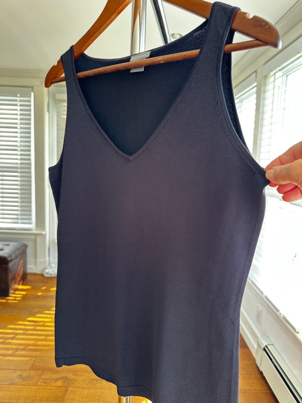 Ann Taylor Black V-Neck Tank Top, Ribbed Knit, Layering - Picture 2 of 11